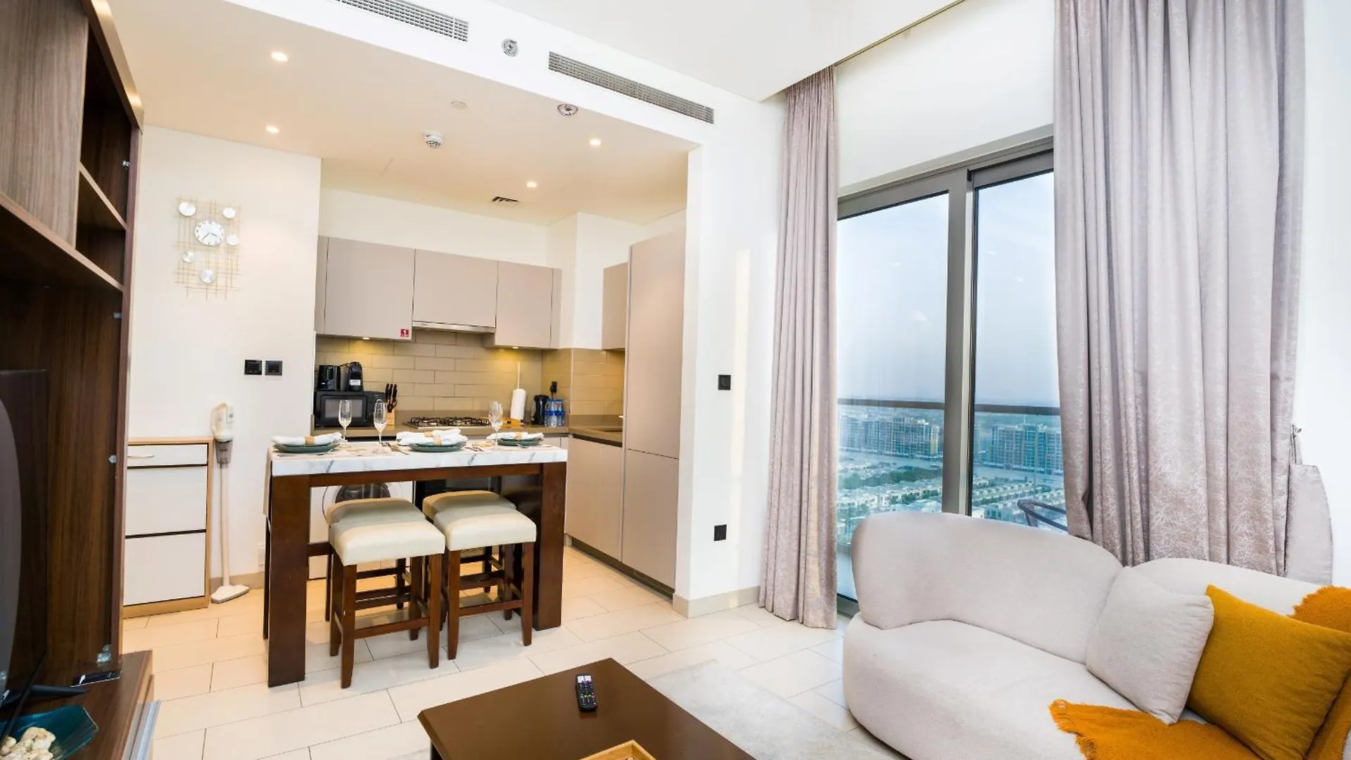 Easygo- Stylish 1Bdr Sobha Creek Vista- Meydan Living Apartment Dubai 0*,  United Arab Emirates